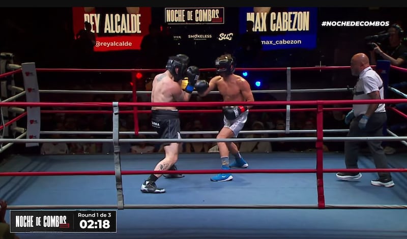Raimundo Alcalde y Max Cabezón lucharon en una pelea de boxeo.