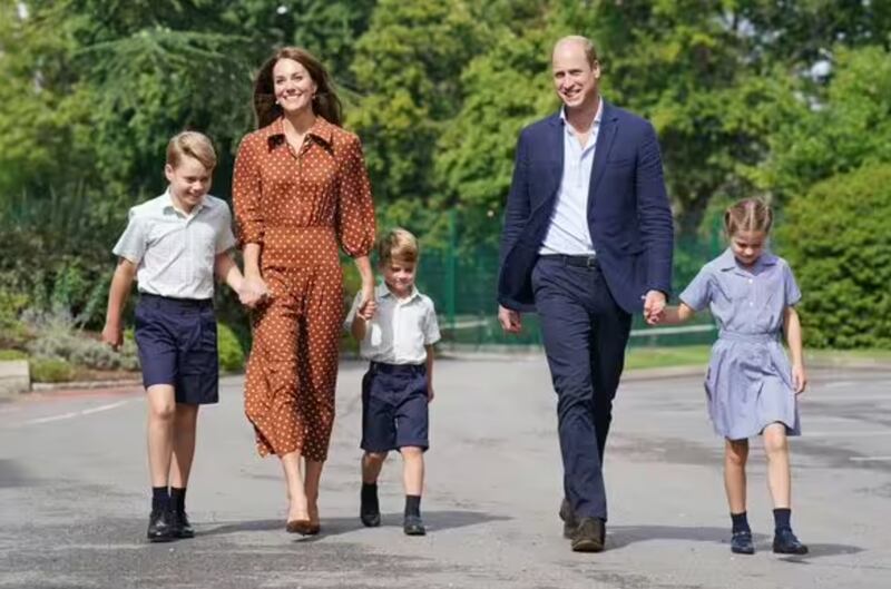 La princesa Charlotte sería la razón de que el príncipe George no asista a Eton