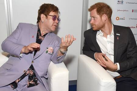 Elton John y el príncipe Harry: El desacuerdo que tuvieron en unas vacaciones