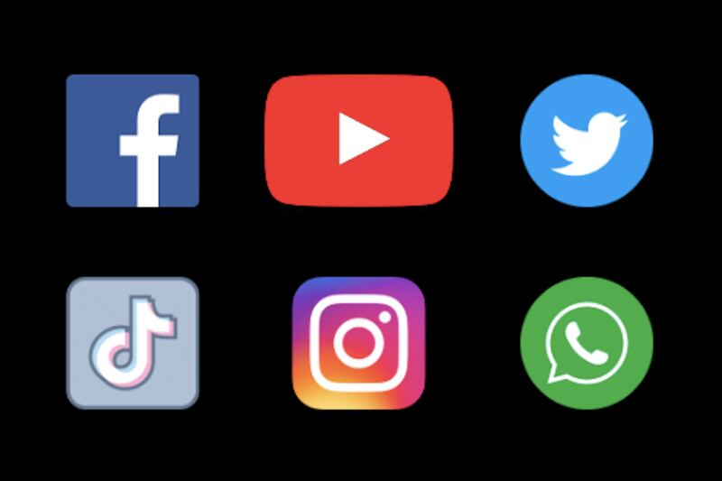 redes sociales de izquierda a derecha: facebook, youtube, twitter, tik tok, instagram y whatsapp.