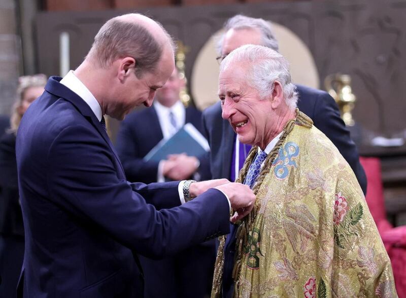 Rey Carlos III y príncipe William aparecen divertidos en el ensayo para la ceremonia de coronación