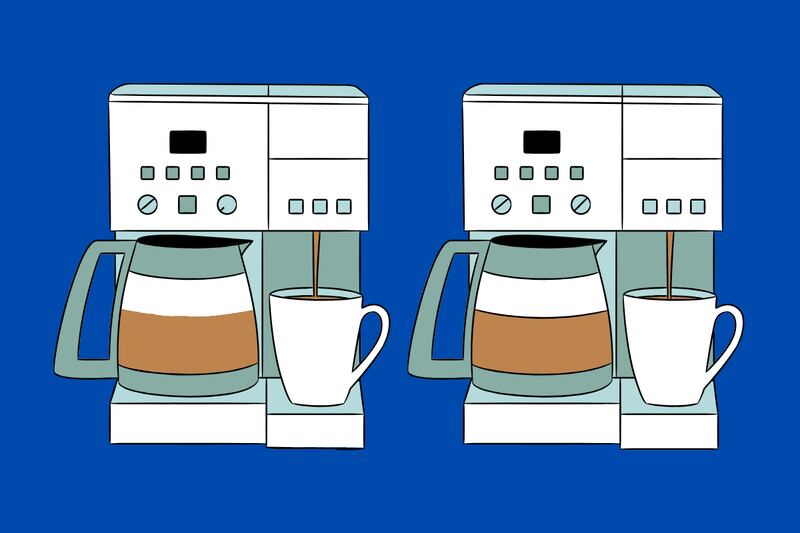 En este test visual hay dos cafeteras que parecen ser iguales, pero que tienen cinco diferencias entre ellas.